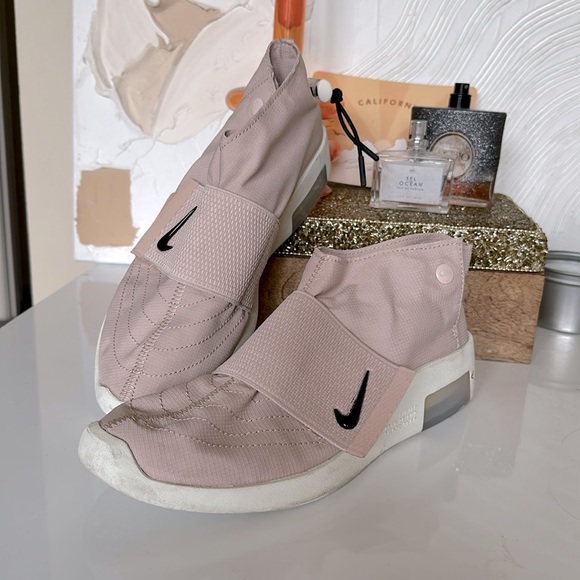 Fear of God Nike pale pink AIR 180 - Picture 7 of 7